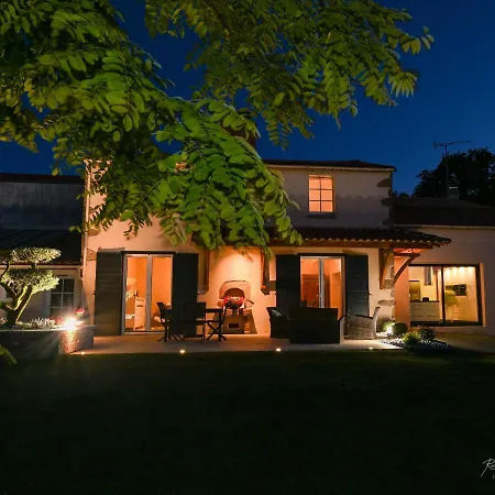 Au Doux Repos Oda ve Kahvaltı La Gaubretiere