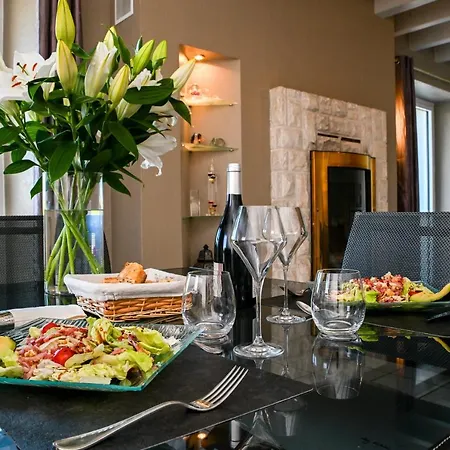 Oda ve Kahvaltı Au Doux Repos 3*