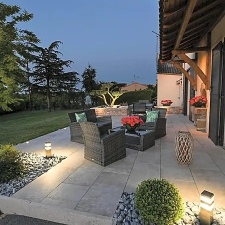 Au Doux Repos Bed & Breakfast 3*